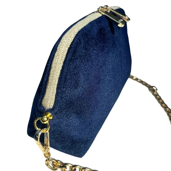 ‘CD’ Logo Navy Velvet Beauty Pouch+Unbranded Chain Crossbody - Picture 6 of 15